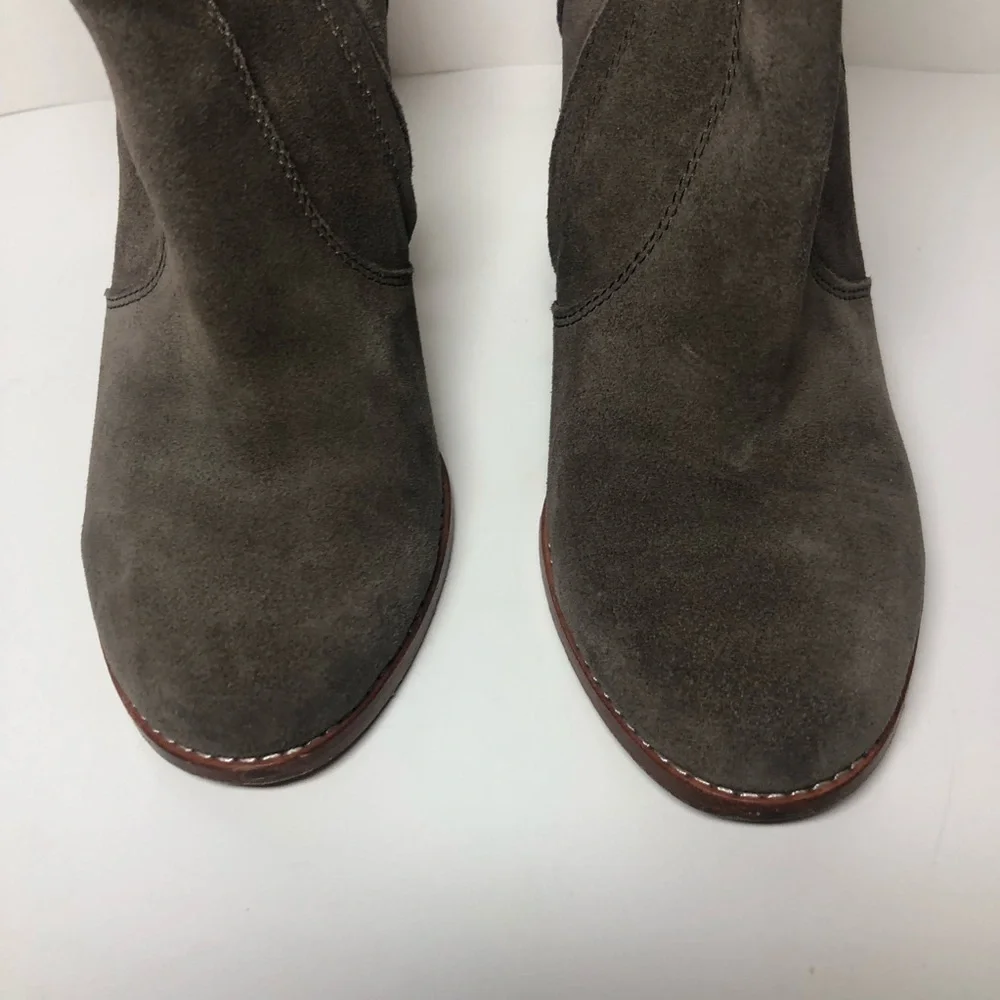Joie Shirt Boots Size 37.5 Suede Heel Booties stacked heel olive Green Suede